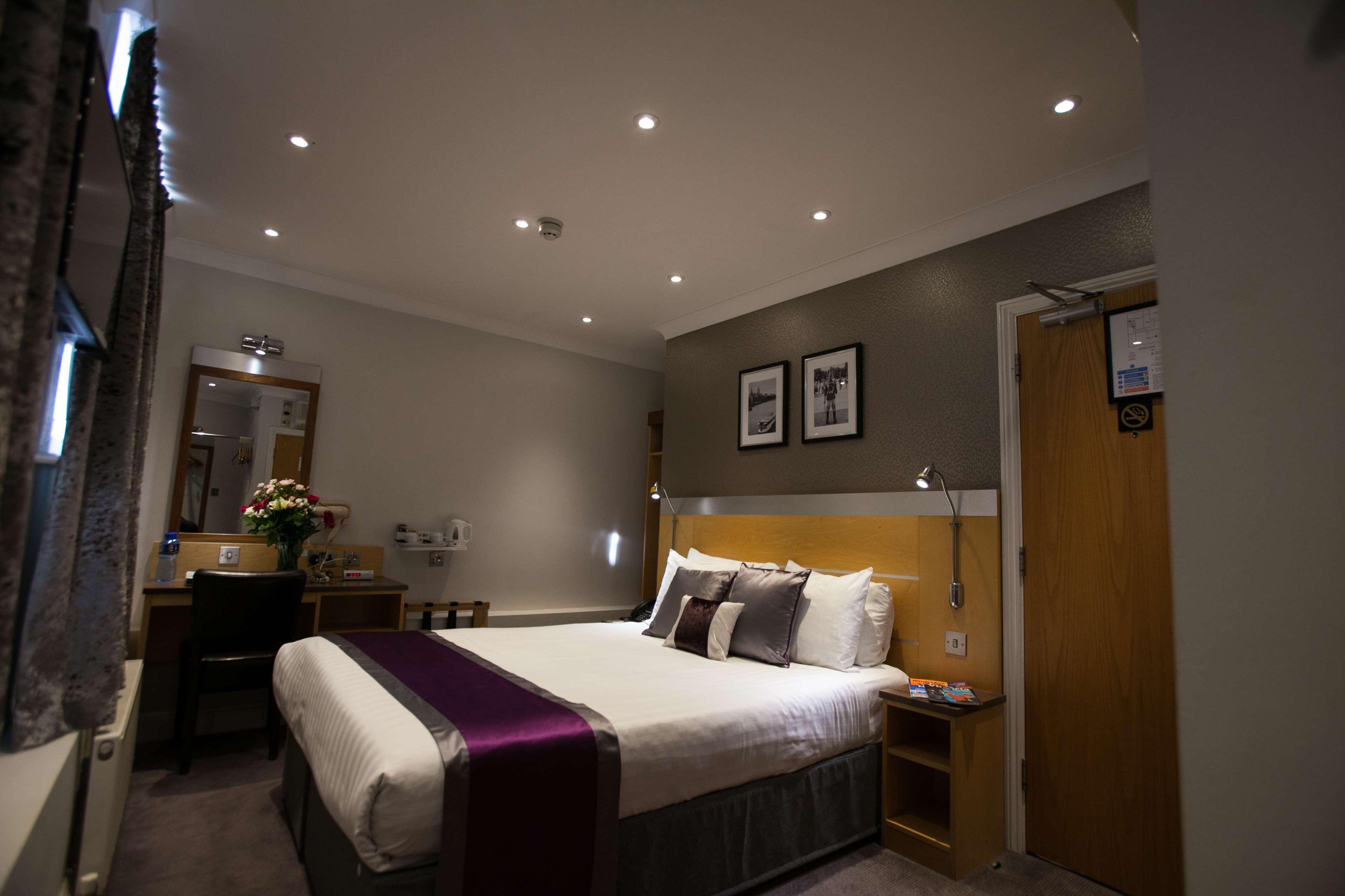 מלון לונדון Best Western Victoria Palace מראה חיצוני תמונה